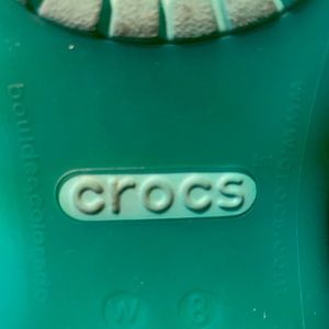 CROCS Women’s open toe flats